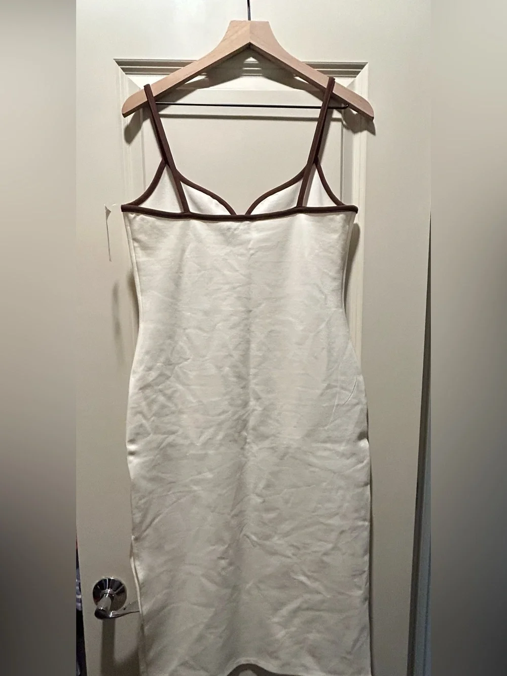 Abercrombie White with brown accents